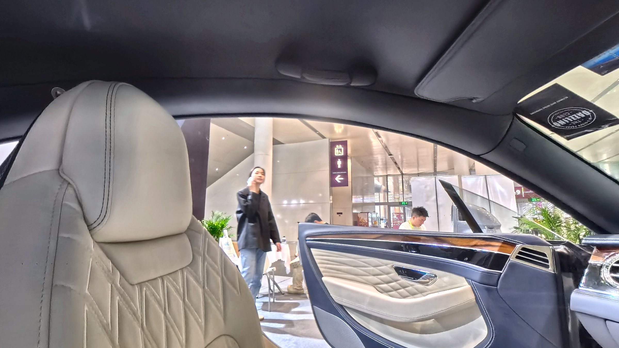 relyauto-bentley-continental-gt-02-seat-left