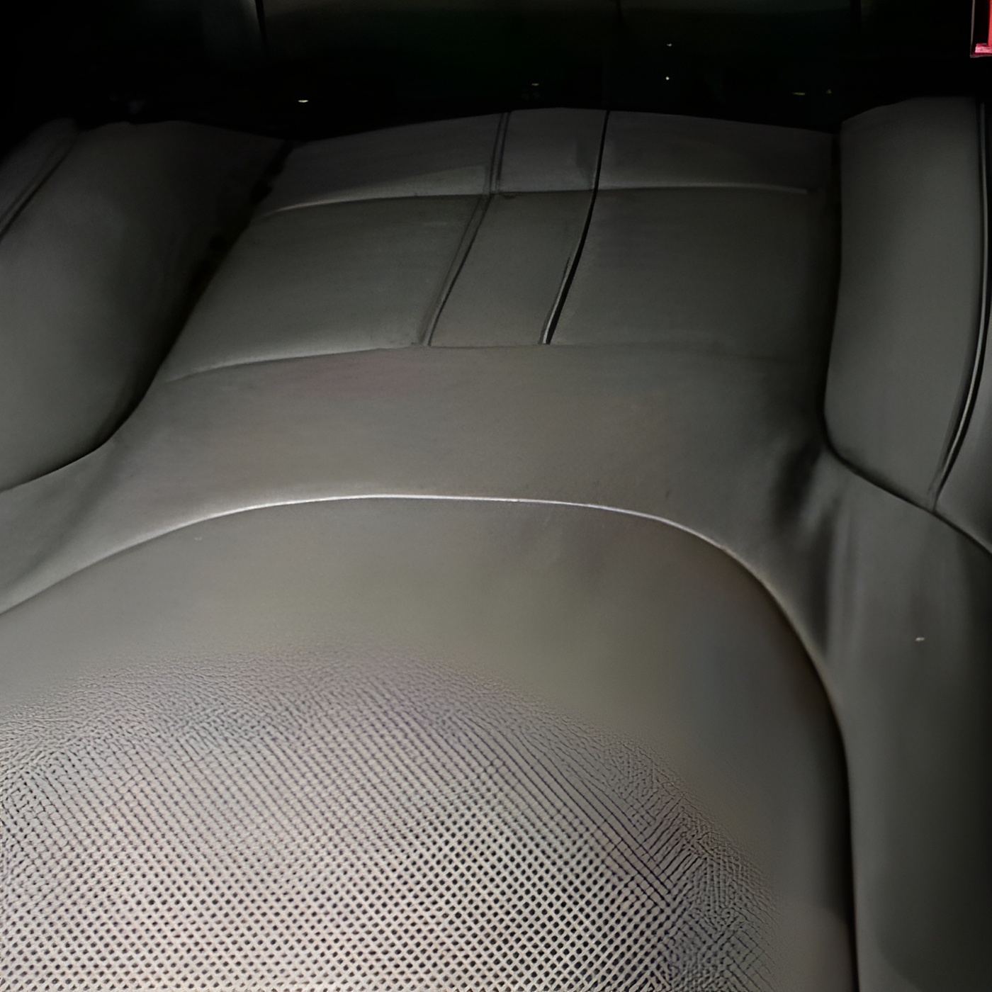 relyauto-aviation-seat-blk-ivory-local-04-cushion-perf