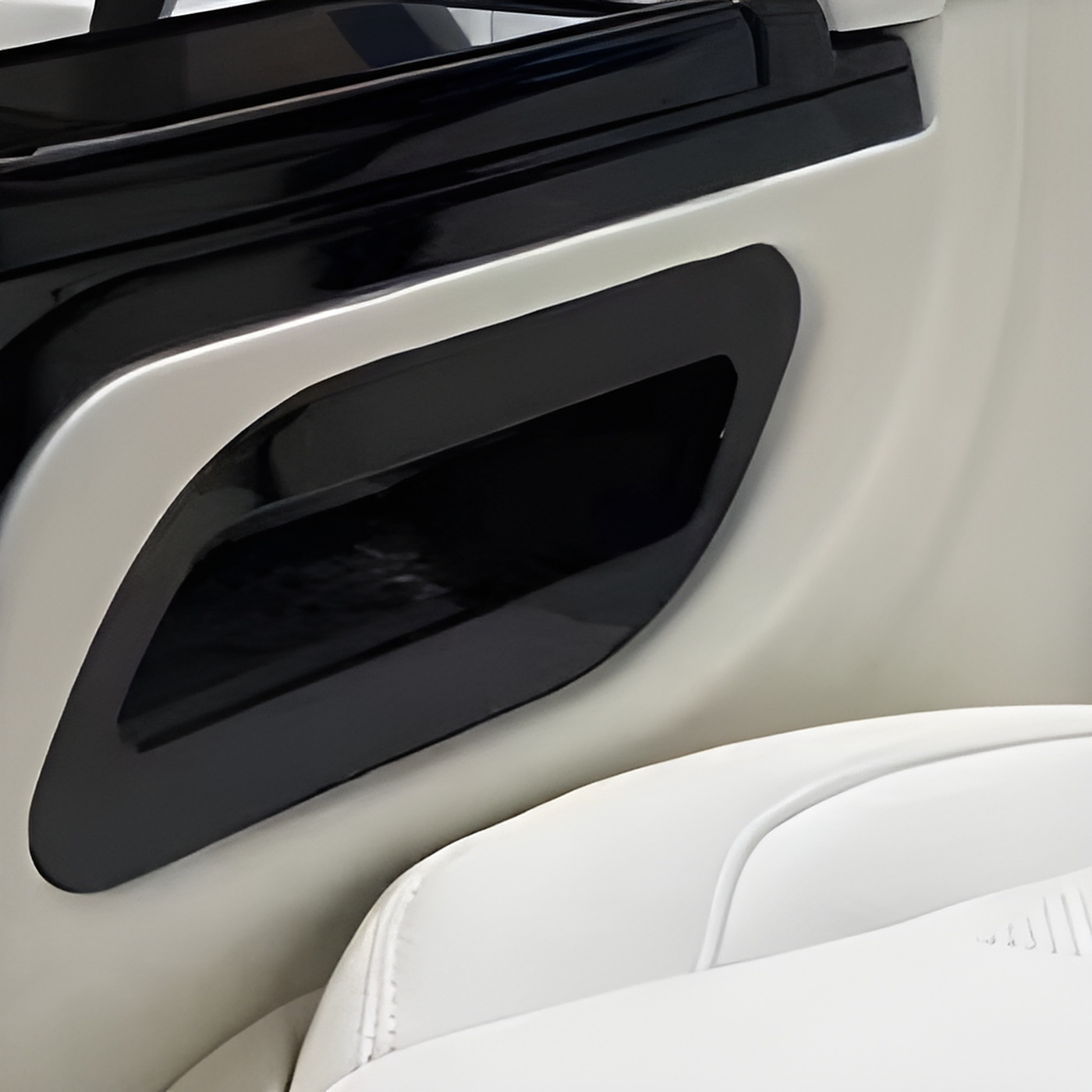 relyauto-aviation-seat-white-mx-local-03-console-black