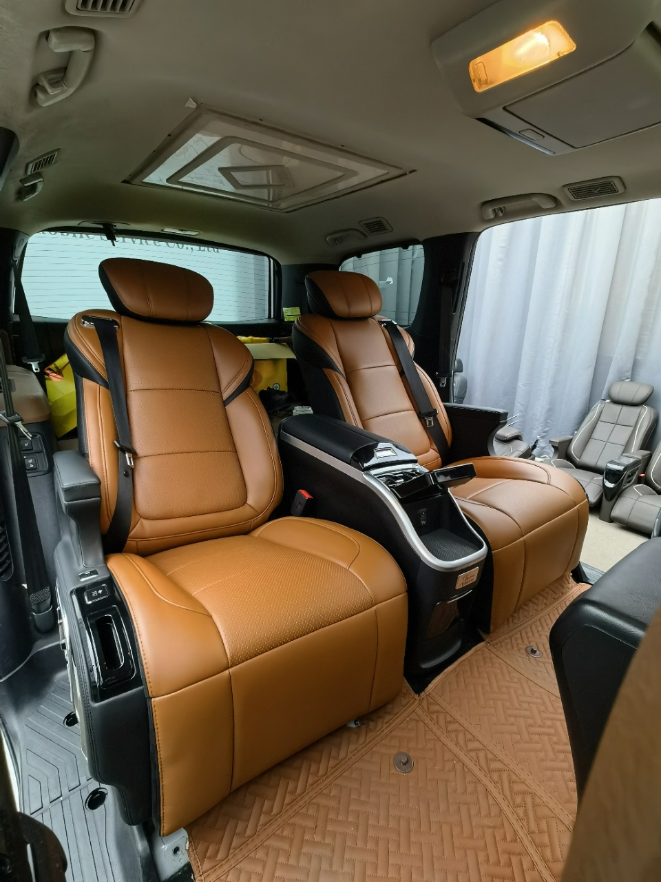 RELYAUTO The Rear Seats of Toyota Land Cruiser Car Seat SUV Seat