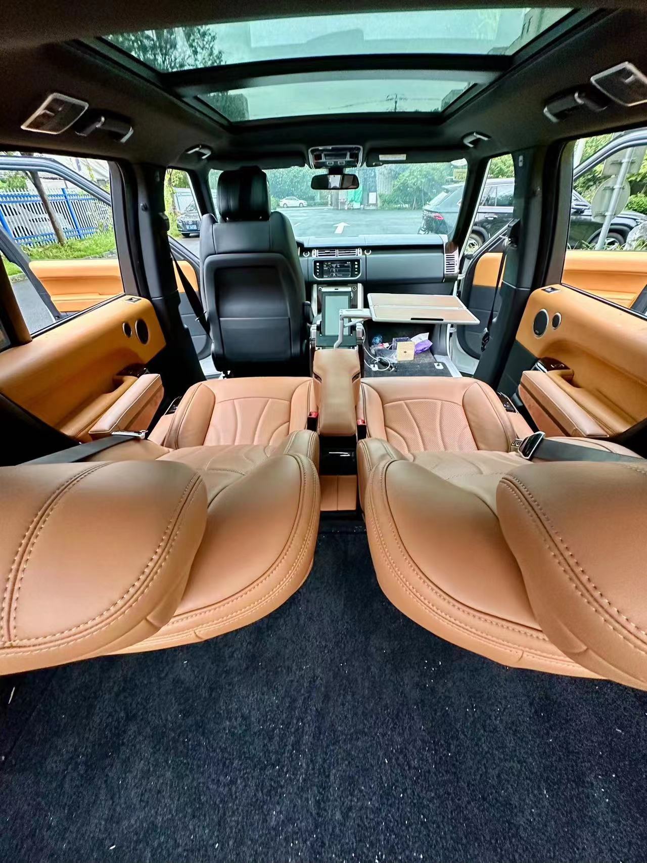 RELYAUTO The Rear Seats of The Land Rover Car Seat SUV Seat 2