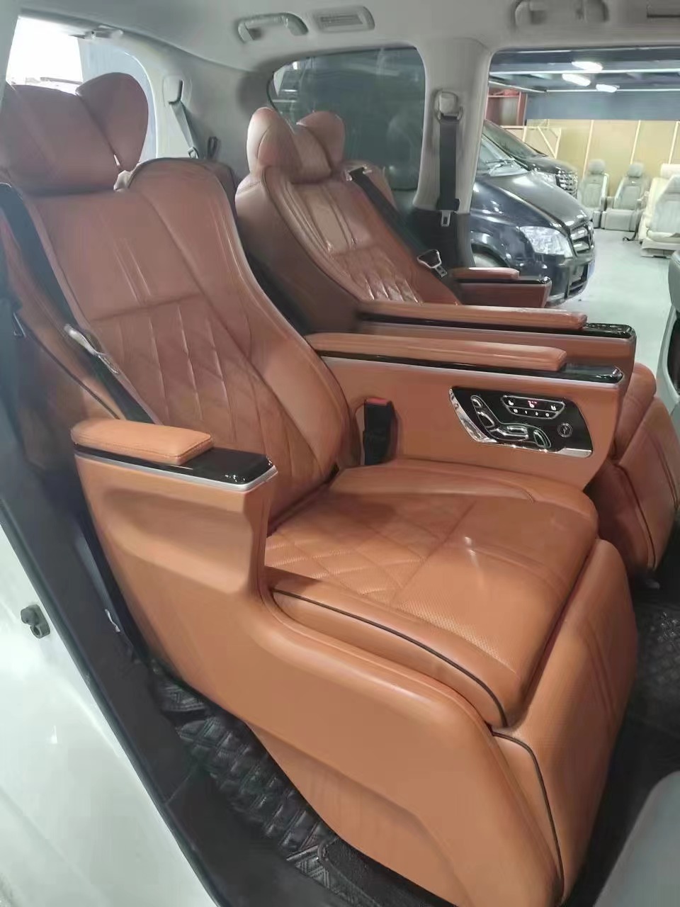 RELYAUTO The Rear Seats of NISSAN PATROL Car Seat SUV Seat