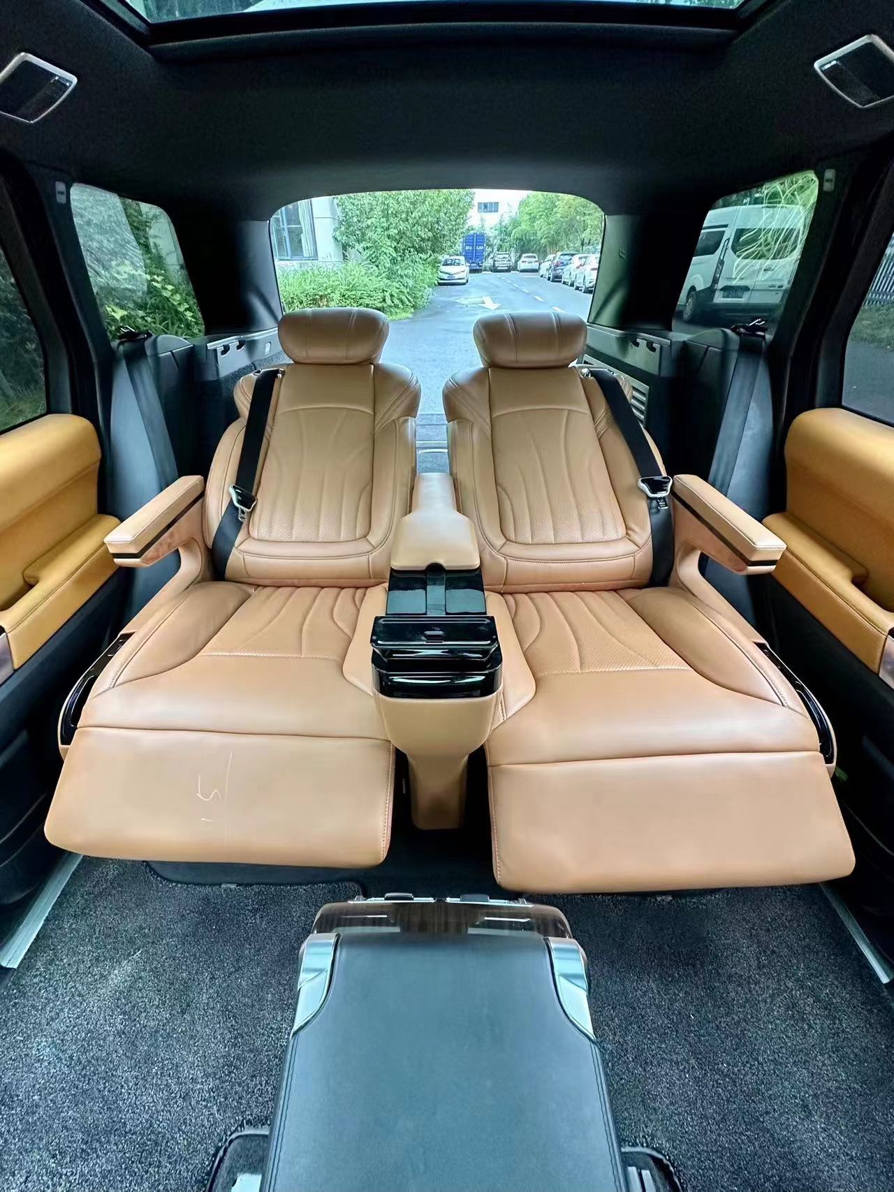 RELYAUTO The Rear Seats of The Land Rover Car Seat SUV Seat 2