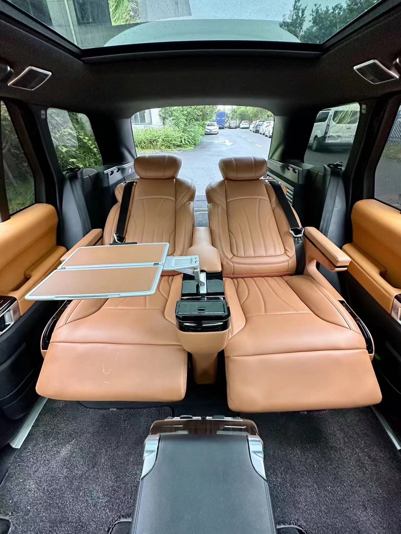 RELYAUTO The Rear Seats of The Land Rover Car Seat SUV Seat 2