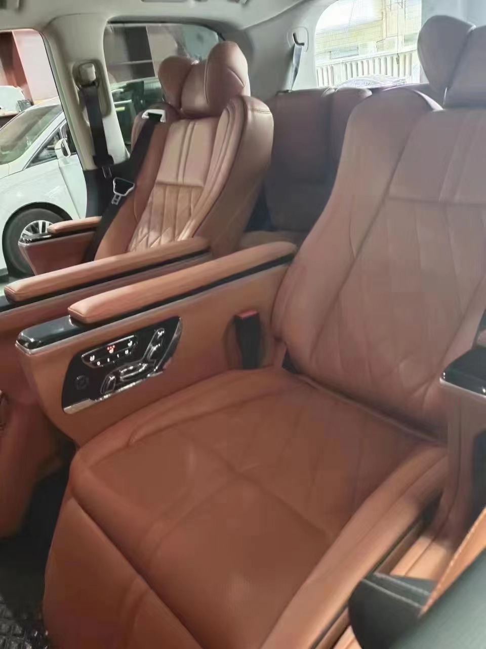 RELYAUTO The Rear Seats of NISSAN PATROL Car Seat SUV Seat