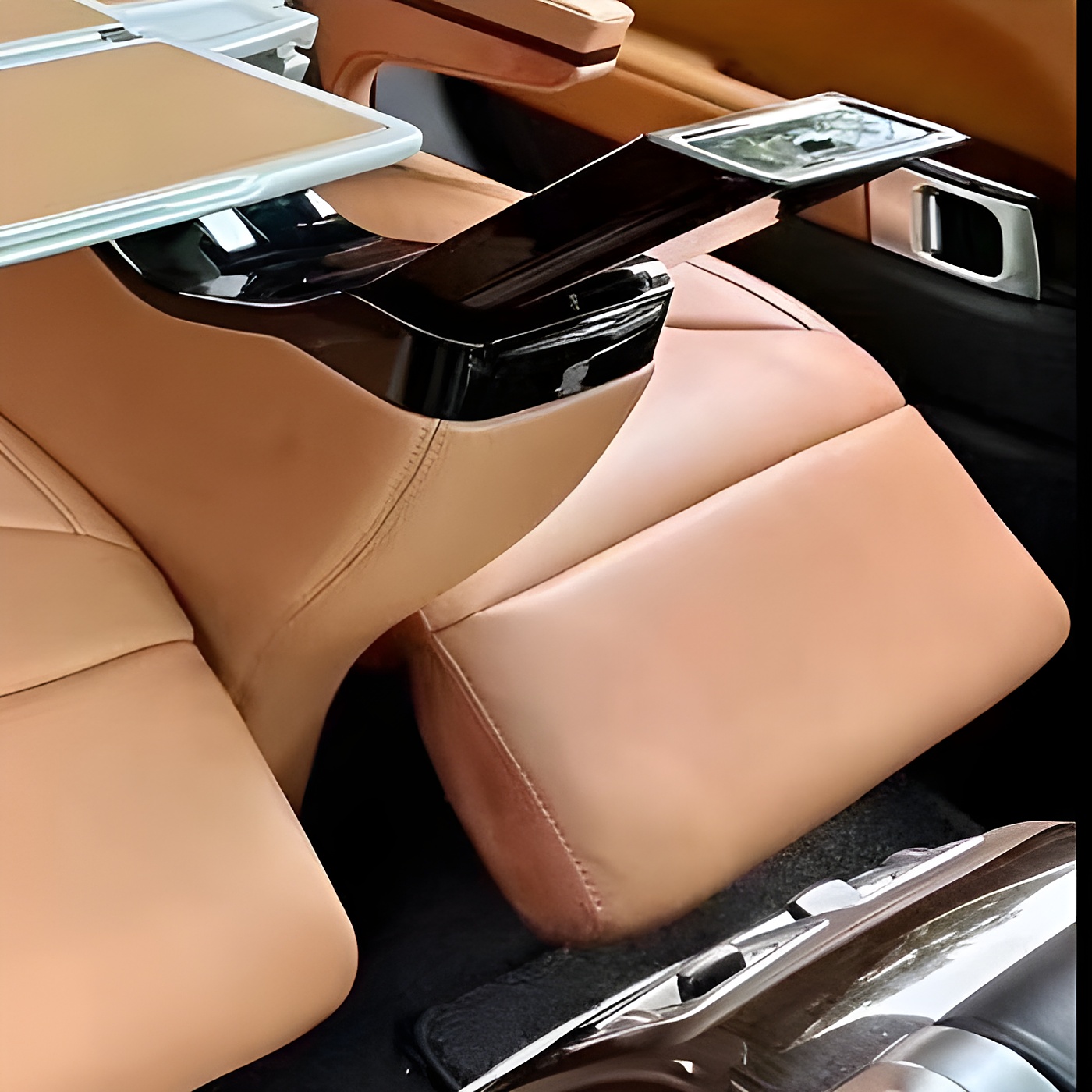relyauto-aviation-seat-camel-local-02-armrest-screen