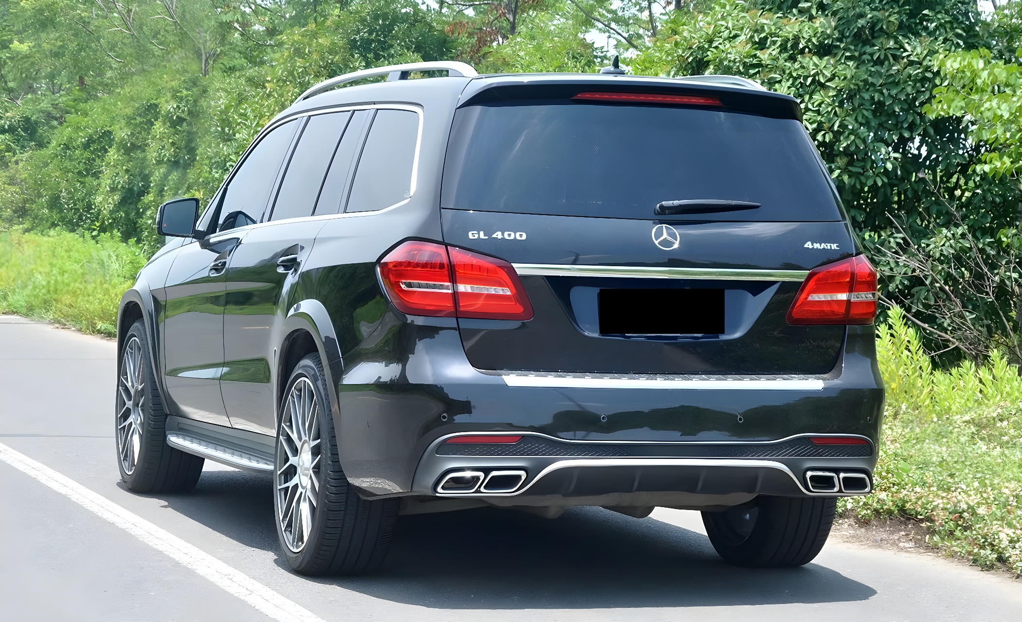 relyauto-gls-exterior-02-rear-34-masked-up