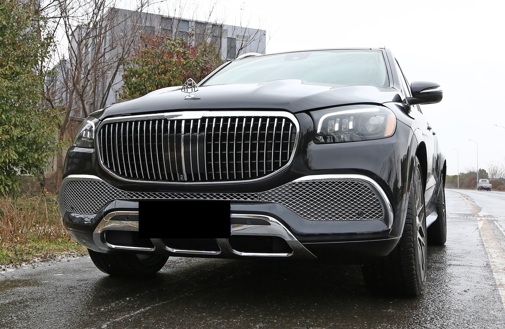 relyauto-gls-maybach-exterior-05-front-masked
