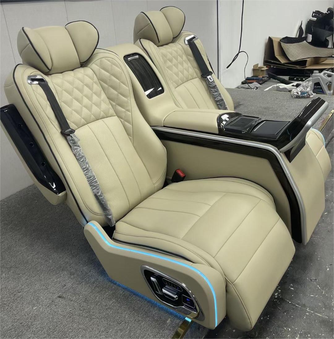 RELYAUTO The Rear Seats of Lexus LX570 Car Seat SUV Seat